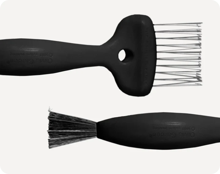 Olivia Garden Brush Cleaner - Image 2